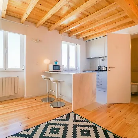 Shortstayflat- Studio Duplex With Great View